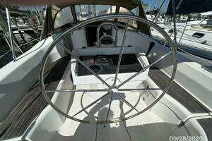 1998 Beneteau Oceanis 381 thumbnail 33