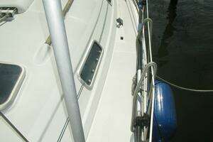 1998 Beneteau Oceanis 381 thumbnail 12