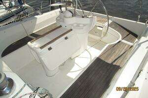 1998 Beneteau Oceanis 381 thumbnail 28