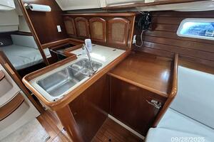 Little Wing 38ft Beneteau Yacht For Sale