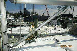 1998 Beneteau Oceanis 381 thumbnail 18