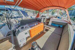 2022 Jeanneau Sun Odyssey 440 thumbnail 100