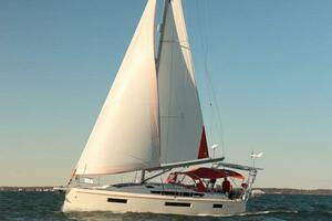 Cinnamon Girl 44ft Jeanneau Yacht For Sale