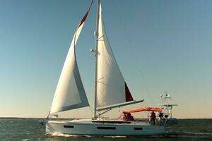 2022 Jeanneau Sun Odyssey 440 thumbnail 2