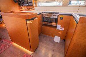 2022 Jeanneau Sun Odyssey 440 thumbnail 28