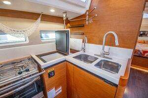 2022 Jeanneau Sun Odyssey 440 thumbnail 35