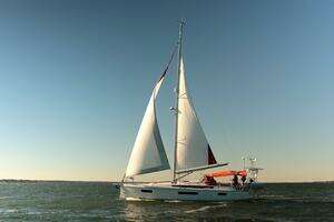 2022 Jeanneau Sun Odyssey 440 thumbnail 5