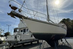 VIA 40ft Caliber Yacht For Sale