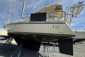 VIA 40ft Caliber Yacht For Sale