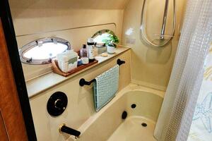 La Vita Bella 44ft Cruisers Yachts Yacht For Sale