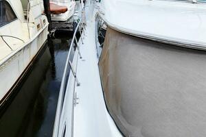 La Vita Bella 44ft Cruisers Yachts Yacht For Sale