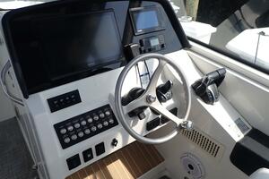 32ft World Cat Yacht For Sale
