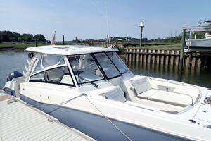 32ft World Cat Yacht For Sale