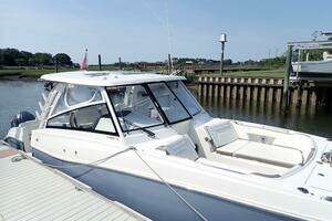  2022 World Cat 32 DC Yacht For Sale in Wilmington NC