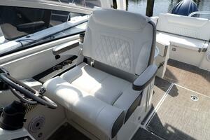 32ft World Cat Yacht For Sale