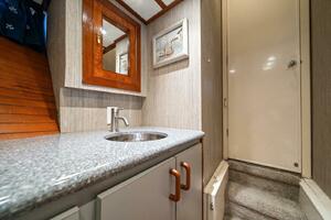 56ft Matthews Yacht For Sale