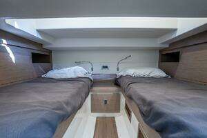 2025 Pardo Yachts 38 thumbnail 30
