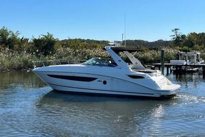 LIL LEE 35ft Sea Ray Yacht For Sale