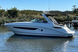 LIL LEE 35ft Sea Ray Yacht For Sale