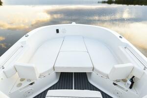 22ft Bayliner Yacht For Sale