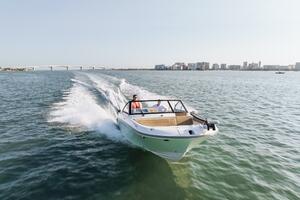 22ft Bayliner Yacht For Sale