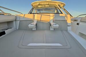 38FT (11.58M) BOSTON WHALER