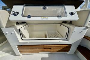 38ft Boston Whaler Yacht For Sale