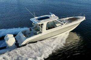  2024 Boston Whaler 380 Realm Yacht For Sale in Midland Ontario