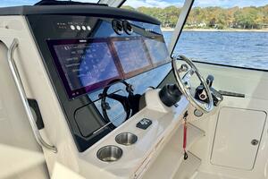 38ft Boston Whaler Yacht For Sale