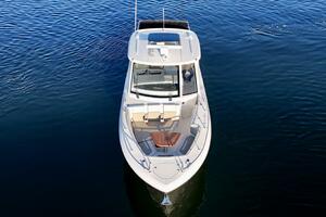 38FT (11.58M) BOSTON WHALER