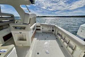 38ft Boston Whaler Yacht For Sale