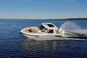 38FT (11.58M) BOSTON WHALER