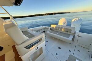 38FT (11.58M) BOSTON WHALER