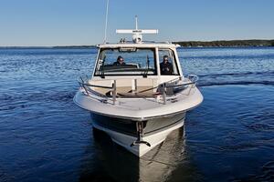 38FT (11.58M) BOSTON WHALER