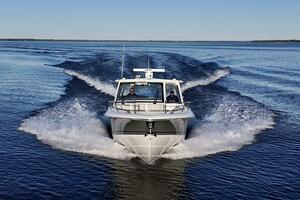 38FT (11.58M) BOSTON WHALER