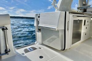 38ft Boston Whaler Yacht For Sale