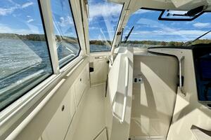 38ft Boston Whaler Yacht For Sale