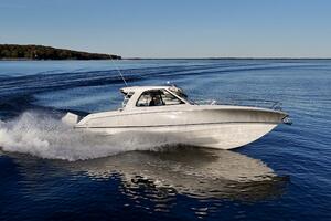 38FT (11.58M) BOSTON WHALER