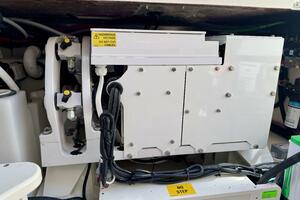 38ft Boston Whaler Yacht For Sale