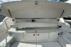 2003 Cruisers Yachts 540 Express thumbnail 6