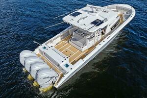 42FT (12.8M) PURSUIT