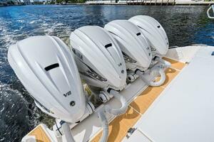 42FT (12.8M) PURSUIT