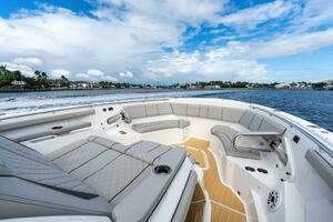 42FT (12.8M) PURSUIT