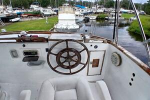 MARRILEE 40ft Marine Trader Yacht For Sale