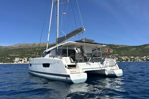 Yacht for sale HUMMINGBIRD