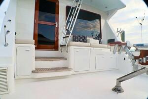 2001 Donzi 73' Sport Fish  Cockpit 1