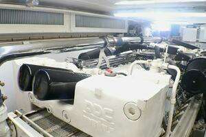 2001 Donzi 73 Sport Yacht thumbnail 73