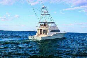 2001 Donzi 73 Sport Yacht thumbnail 79
