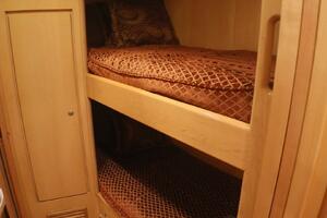 2001 Donzi 73' Sport Fish  Guest Stateroom (2)