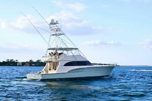2001 Donzi 73' Sport Yacht (4)